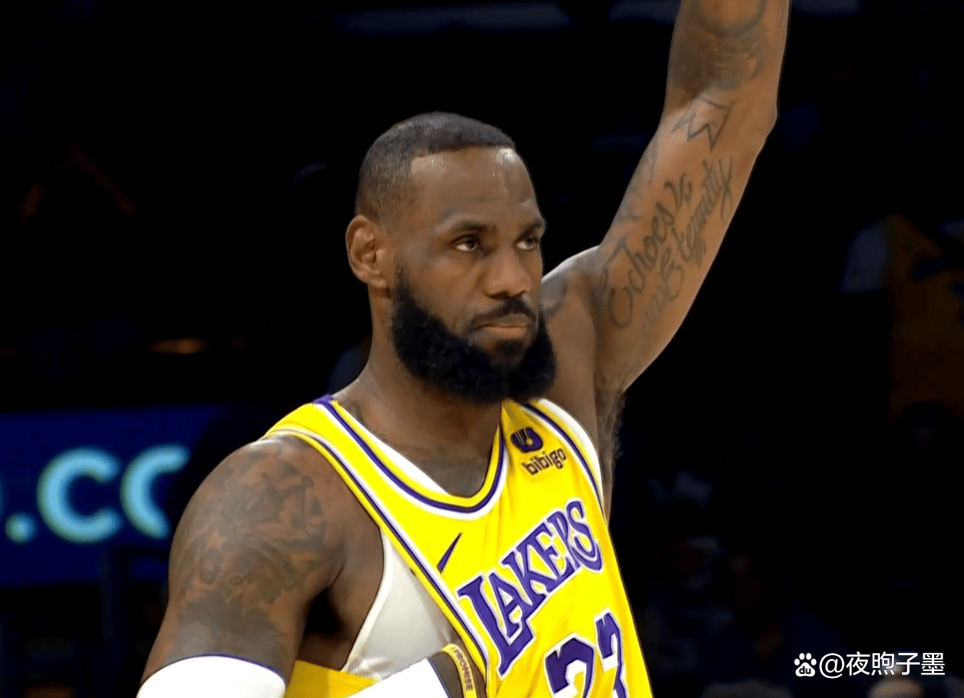 lol s15-包含NBA常规赛今晨走向成谜;洛杉矶湖人更衣室发声;压力陡增;资深球员宣示担当的词条